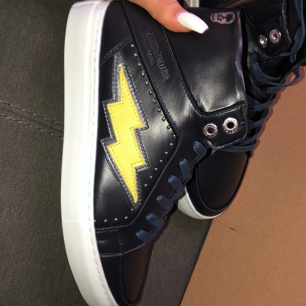 sneakers - Picture 2 of 6